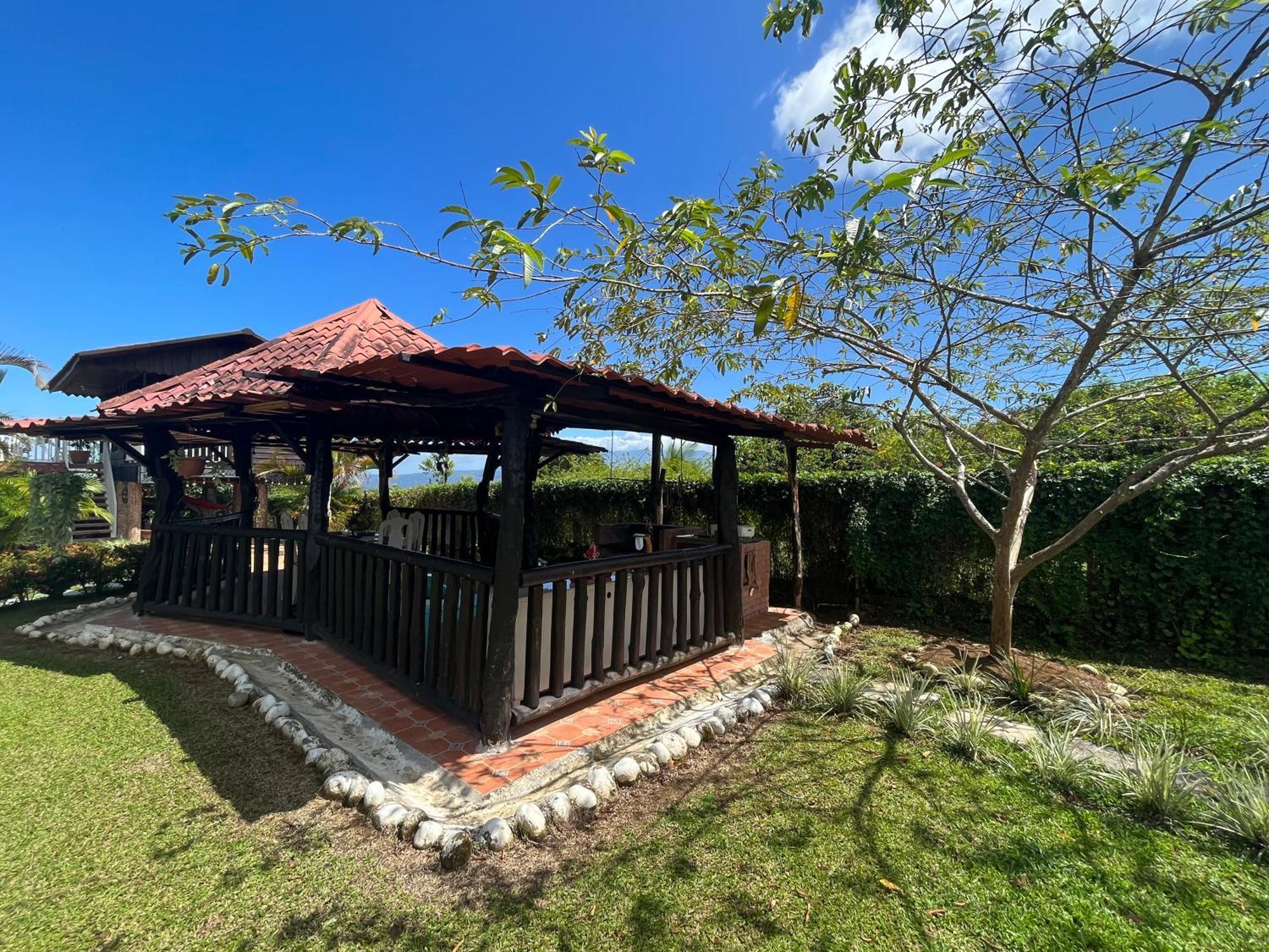 Pitangus Lodge Chachagua Bagian luar foto